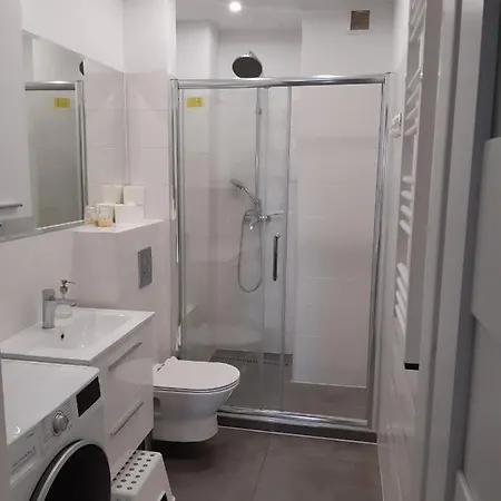 Apartman Sanshiro *
